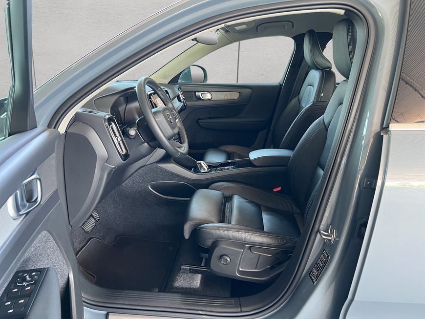 Volvo  T4 Recharge  DKG Leder Navi LED Kamera
