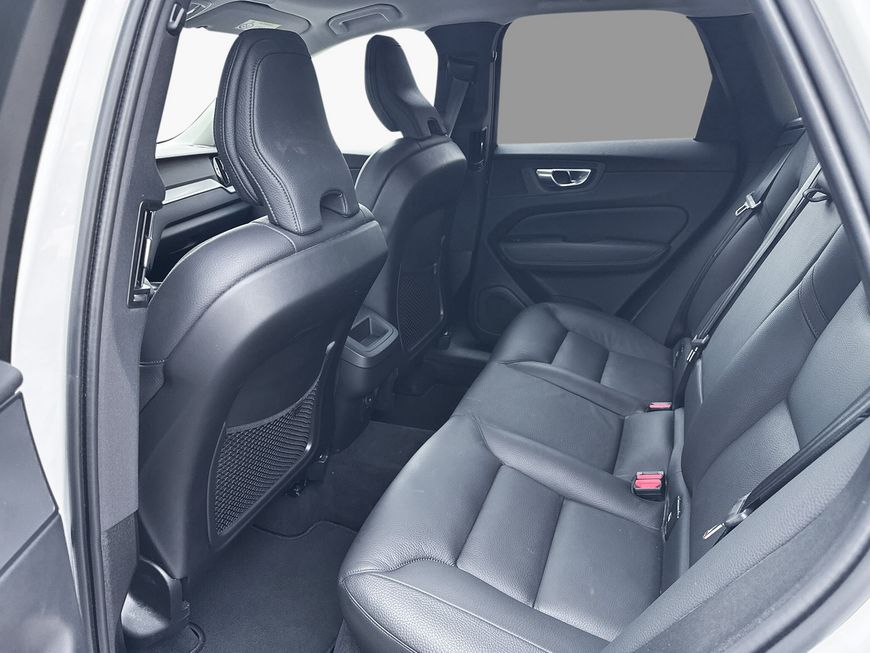 Volvo  Plus Dark