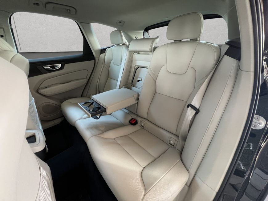 Volvo  Momentum Pro