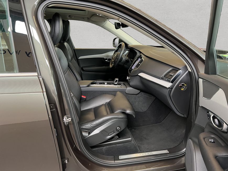 Volvo  Momentum Pro