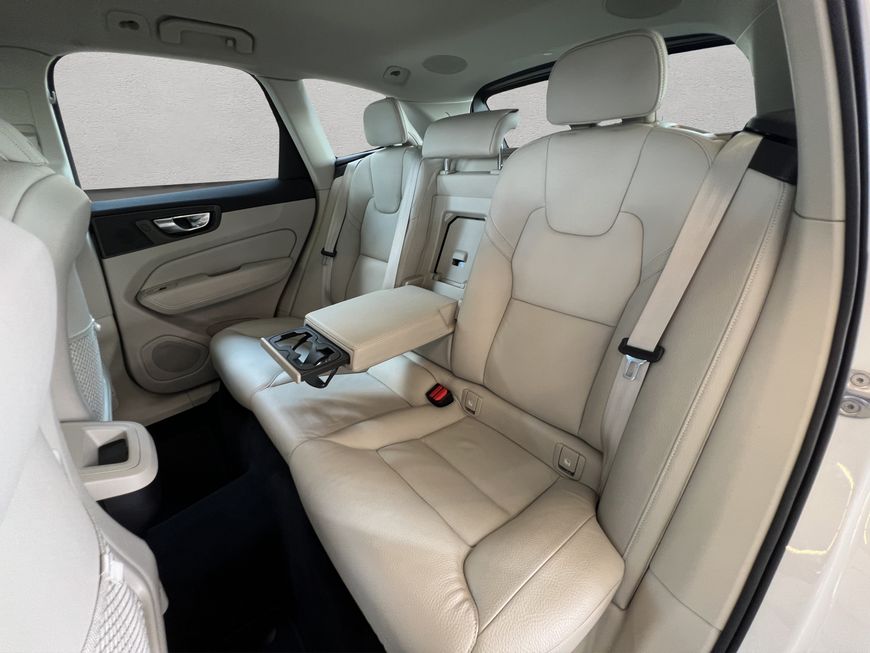 Volvo  Momentum Pro
