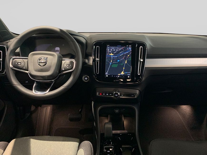 Volvo  Plus Dark