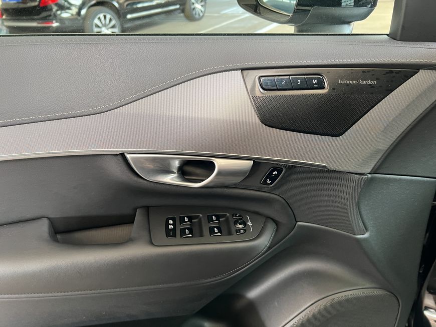 Volvo  Plus Bright