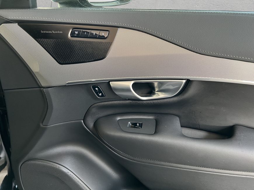 Volvo  Plus Bright