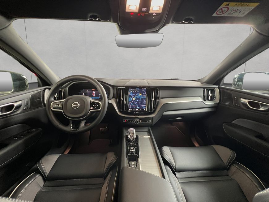 Volvo  Plus Dark