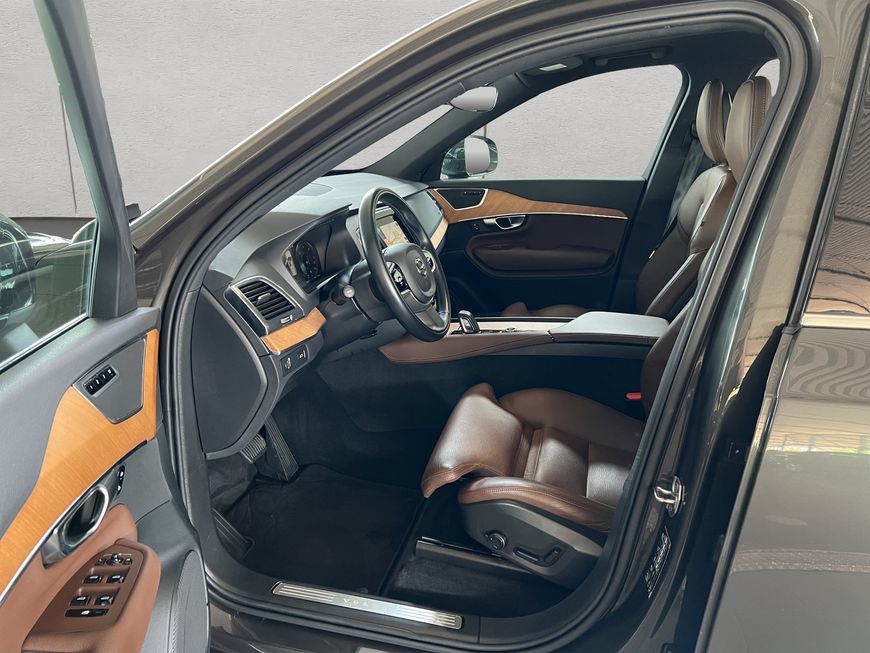 Volvo  Momentum Pro