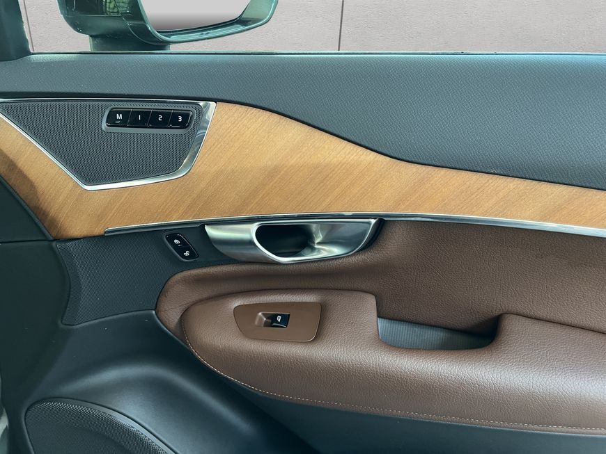 Volvo  Momentum Pro