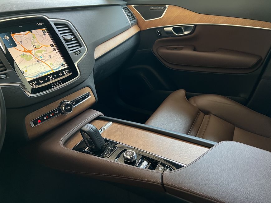 Volvo  Momentum Pro