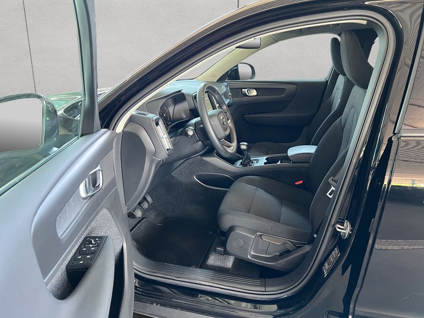 Volvo  Momentum Core