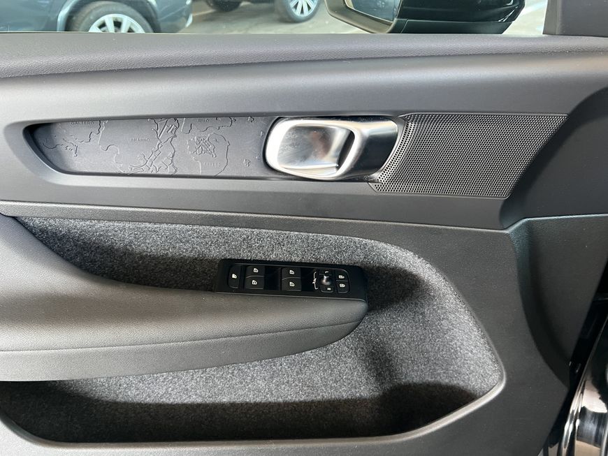 Volvo  Momentum Core
