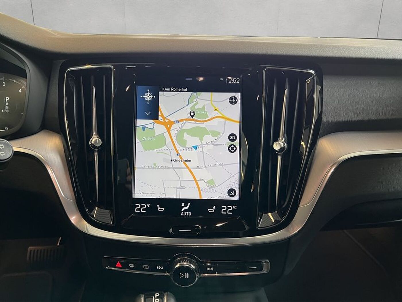 Volvo  Momentum Pro