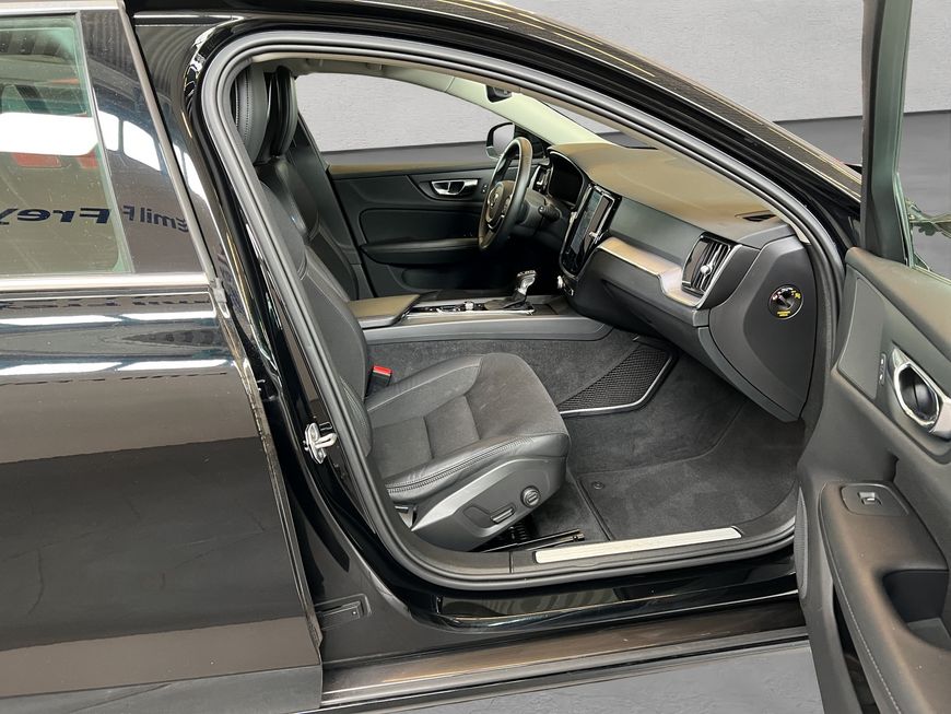 Volvo  Momentum Pro