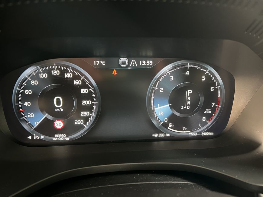 Volvo  Momentum Pro