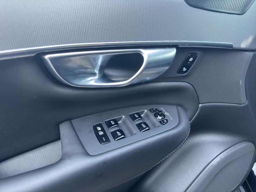 Volvo  Plus Bright