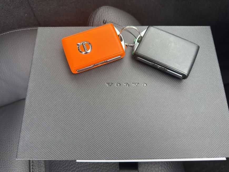Volvo  Plus Bright