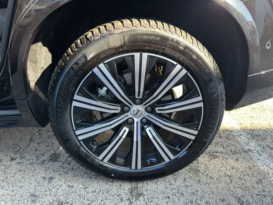 Volvo  Plus Bright