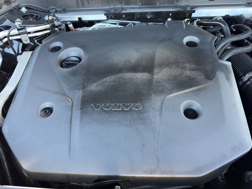 Volvo  Plus Bright