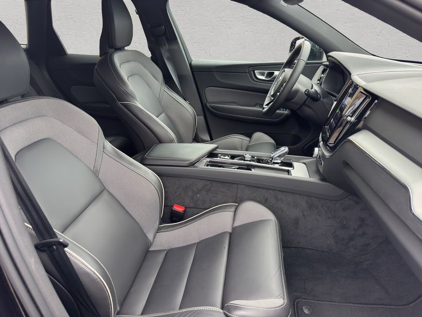 Volvo  Black Edition