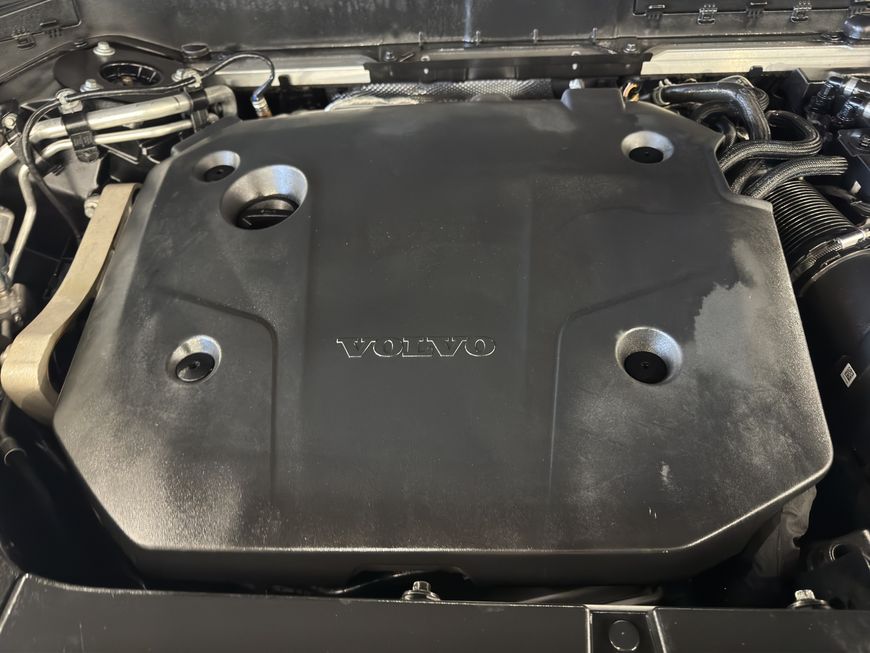 Volvo  Plus Bright
