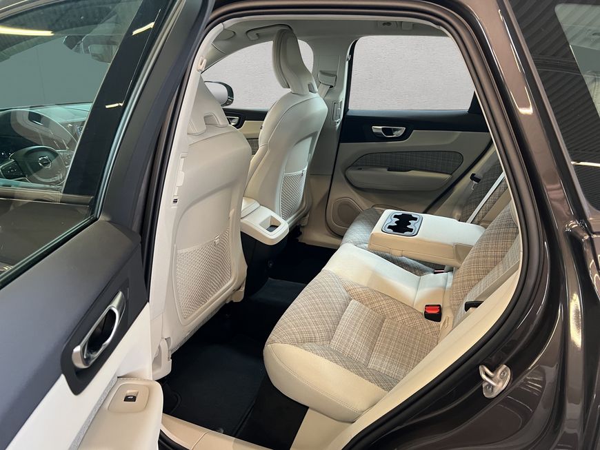 Volvo  Essential
