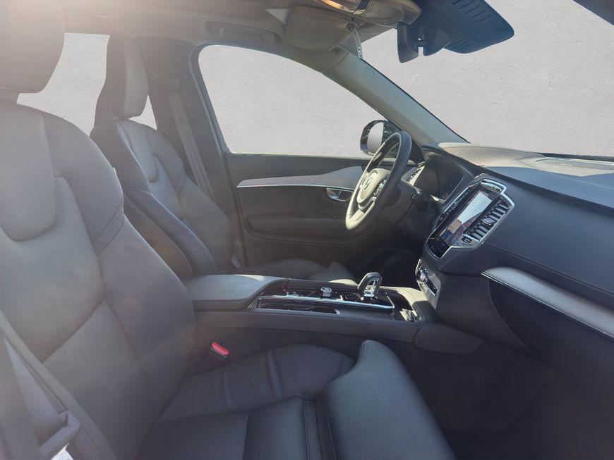 Volvo  Plus Bright