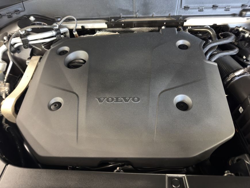 Volvo  Plus Bright