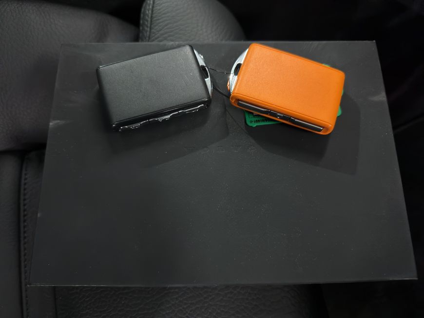 Volvo  Plus Bright