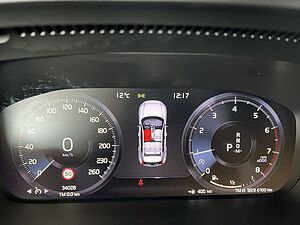 Volvo  Momentum Core