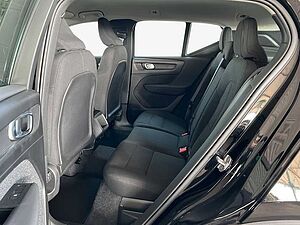 Volvo  Momentum Core