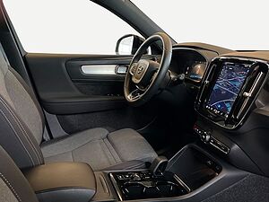 Volvo  Plus Dark
