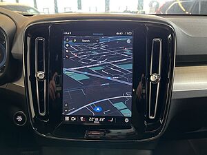 Volvo  Plus Dark