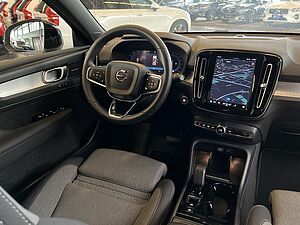 Volvo  Plus Dark