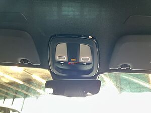 Volvo  Plus Dark