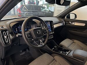 Volvo  Plus Dark