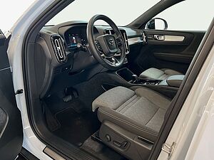 Volvo  Plus Dark