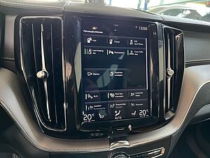 Volvo  T8 Twin-Engine AWD  Glasd PilotAssist