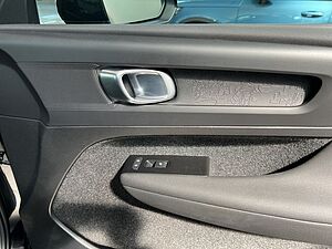 Volvo  Momentum Core