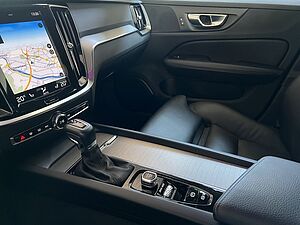 Volvo  D3  Aut Leder Navi LED Kamera PDCv+h