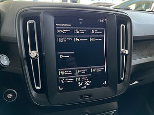 Volvo  Momentum Core