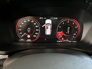 Volvo  T6 AWD  Aut Glasd HeadUp PilotAssist