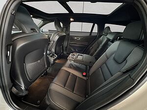 Volvo  T6 AWD  Aut Glasd HeadUp PilotAssist