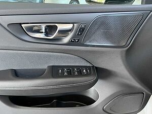 Volvo  T6 AWD  Aut Glasd HeadUp PilotAssist