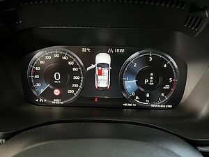 Volvo  B4 AWD  Aut Belüftete-Massagesitze