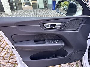 Volvo  Plus Dark