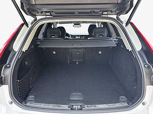 Volvo  Plus Dark