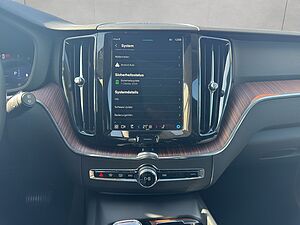 Volvo  Plus Dark