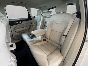Volvo  Momentum Pro
