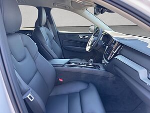 Volvo  Plus Dark