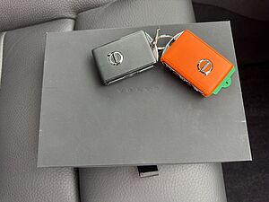 Volvo  Plus Bright
