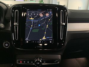 Volvo  Plus Dark